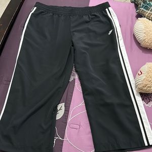 Nike capris pants